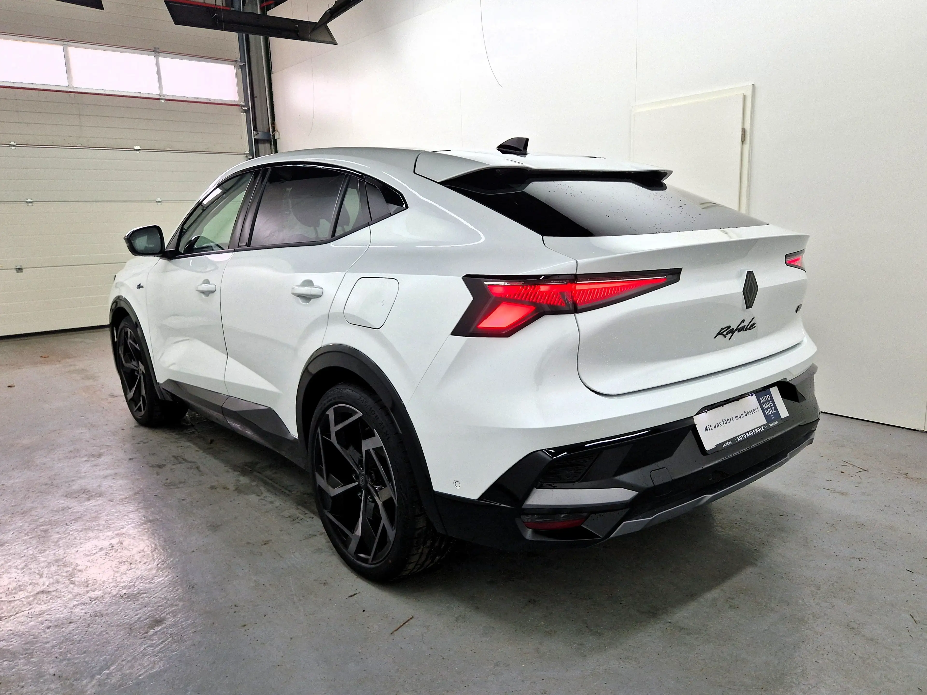 Renault Rafale Atelier Alpine Hyper Hybrid 4x4 300 — photo 2