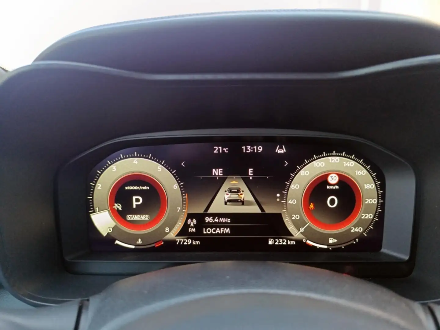Nissan Juke 1.0 DIG-T 84KW N-CONNECTA DCT 5P Gris - 2