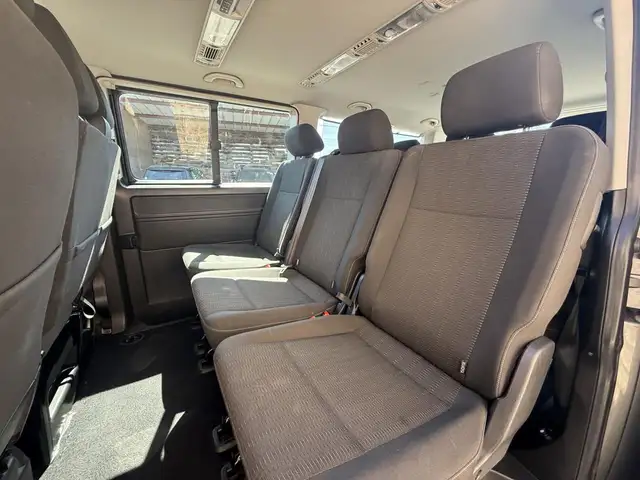 Volkswagen Transporter view 21