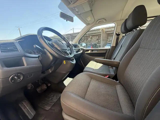 Volkswagen Transporter view 24