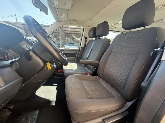 Volkswagen Transporter view 25