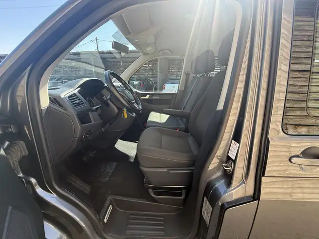 Volkswagen Transporter view 23