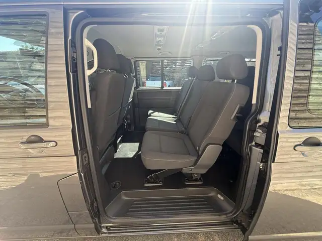Volkswagen Transporter view 20