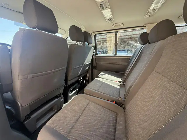Volkswagen Transporter view 22