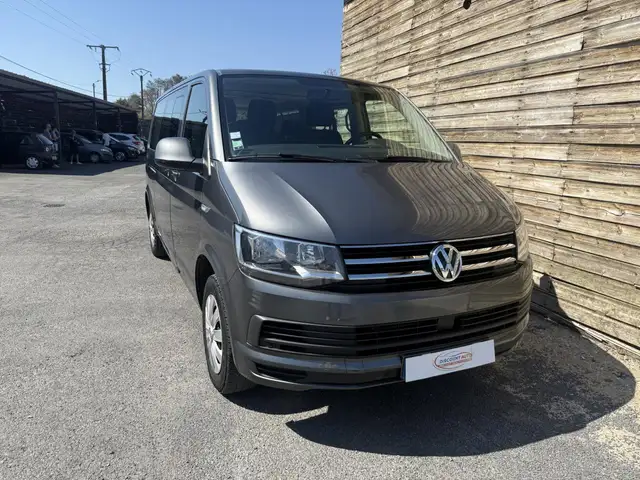 Volkswagen Transporter view 9