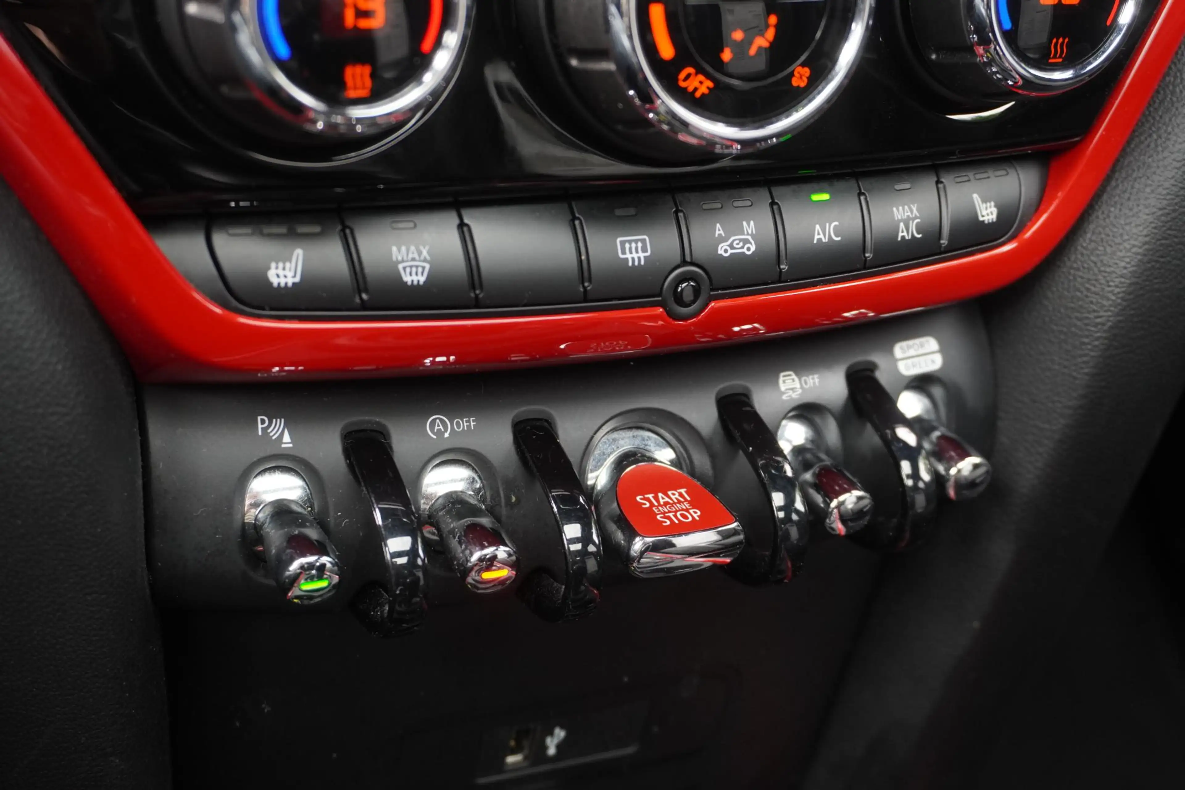 MINI Countryman C | John Cooper Works Trim Pakket | Serious Business — photo 12