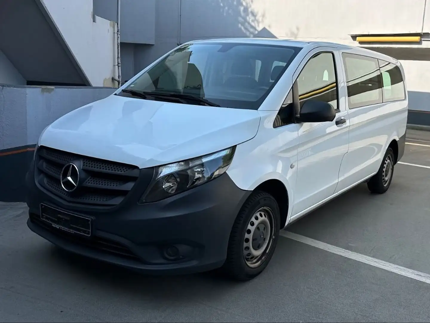 Mercedes-Benz Vito Tourer 114/116/119/124CDI lang/Navi/8Sitzer Weiß - 1