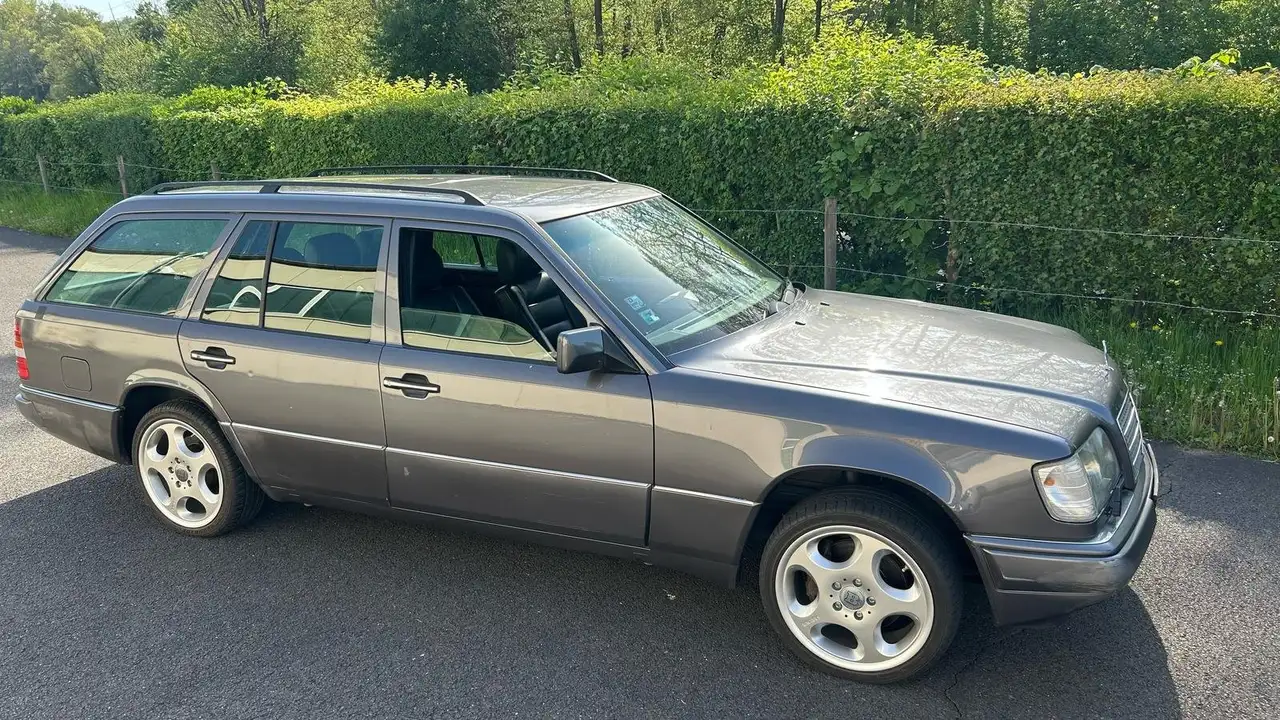Mercedes-Benz E 320 320 TE / S124, foto 9