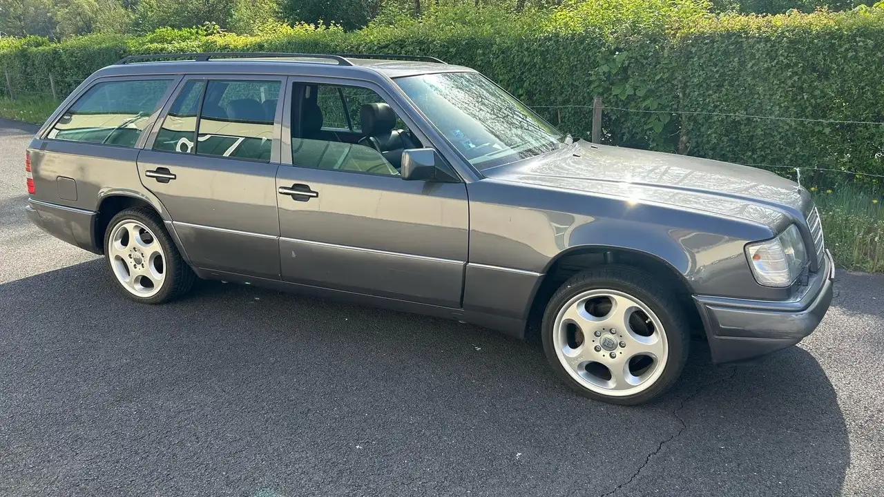 Mercedes-Benz E 320 320 TE / S124, foto 8
