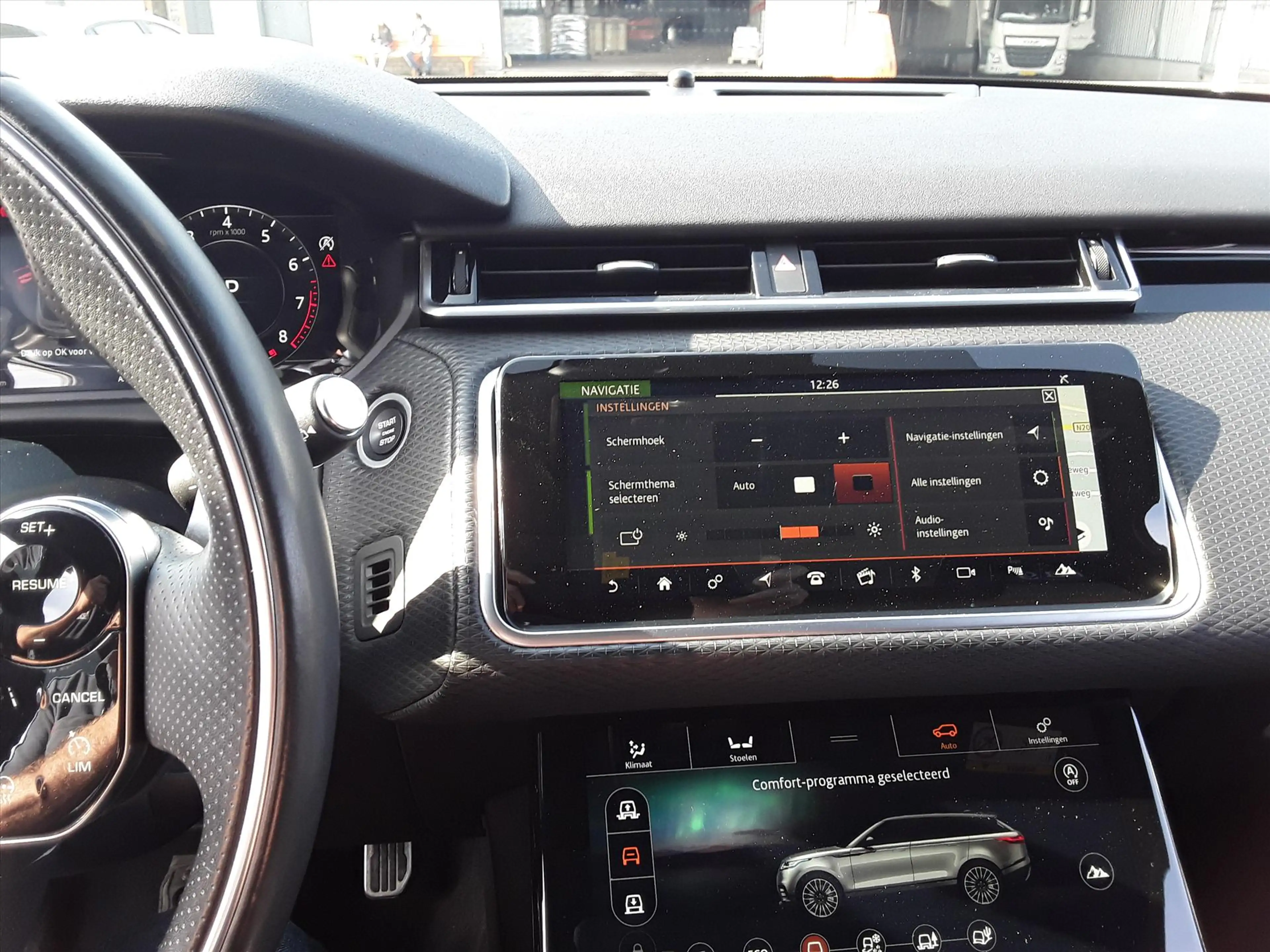 Land Rover Range Rover Velar 2.0 300pk AWD AUT R-Dynamic SE — photo 25