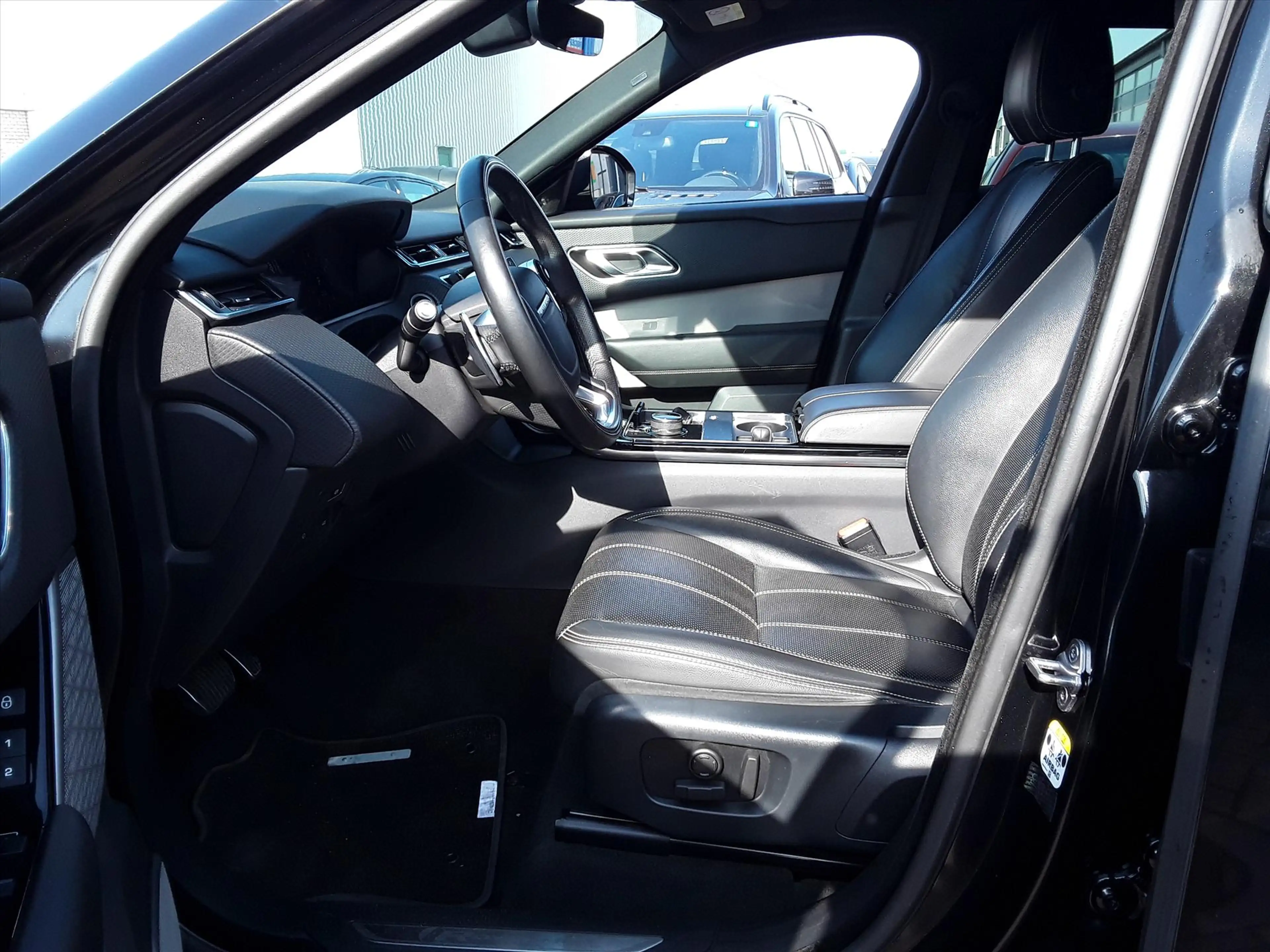 Land Rover Range Rover Velar 2.0 300pk AWD AUT R-Dynamic SE — photo 12