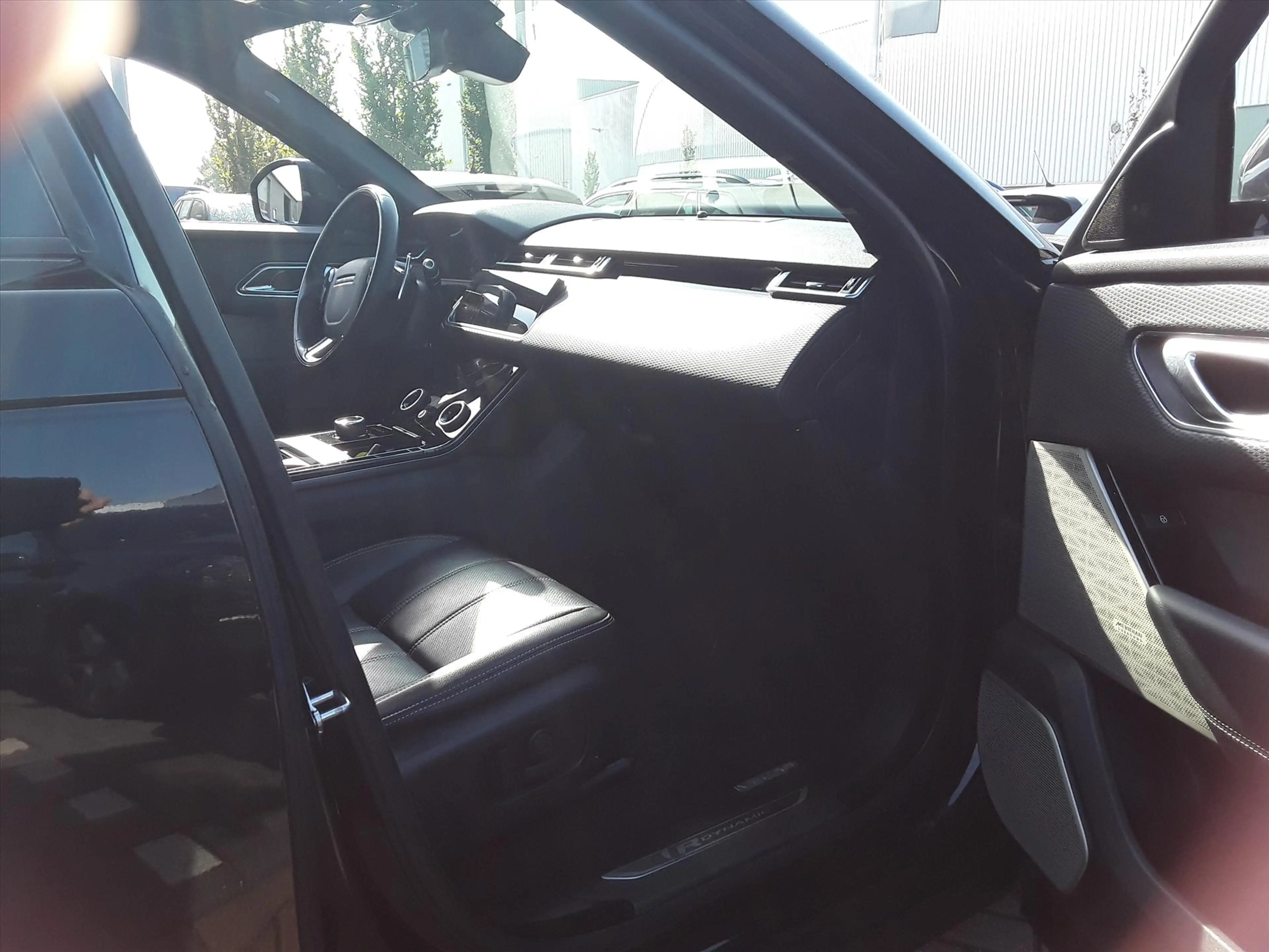 Land Rover Range Rover Velar 2.0 300pk AWD AUT R-Dynamic SE — photo 10