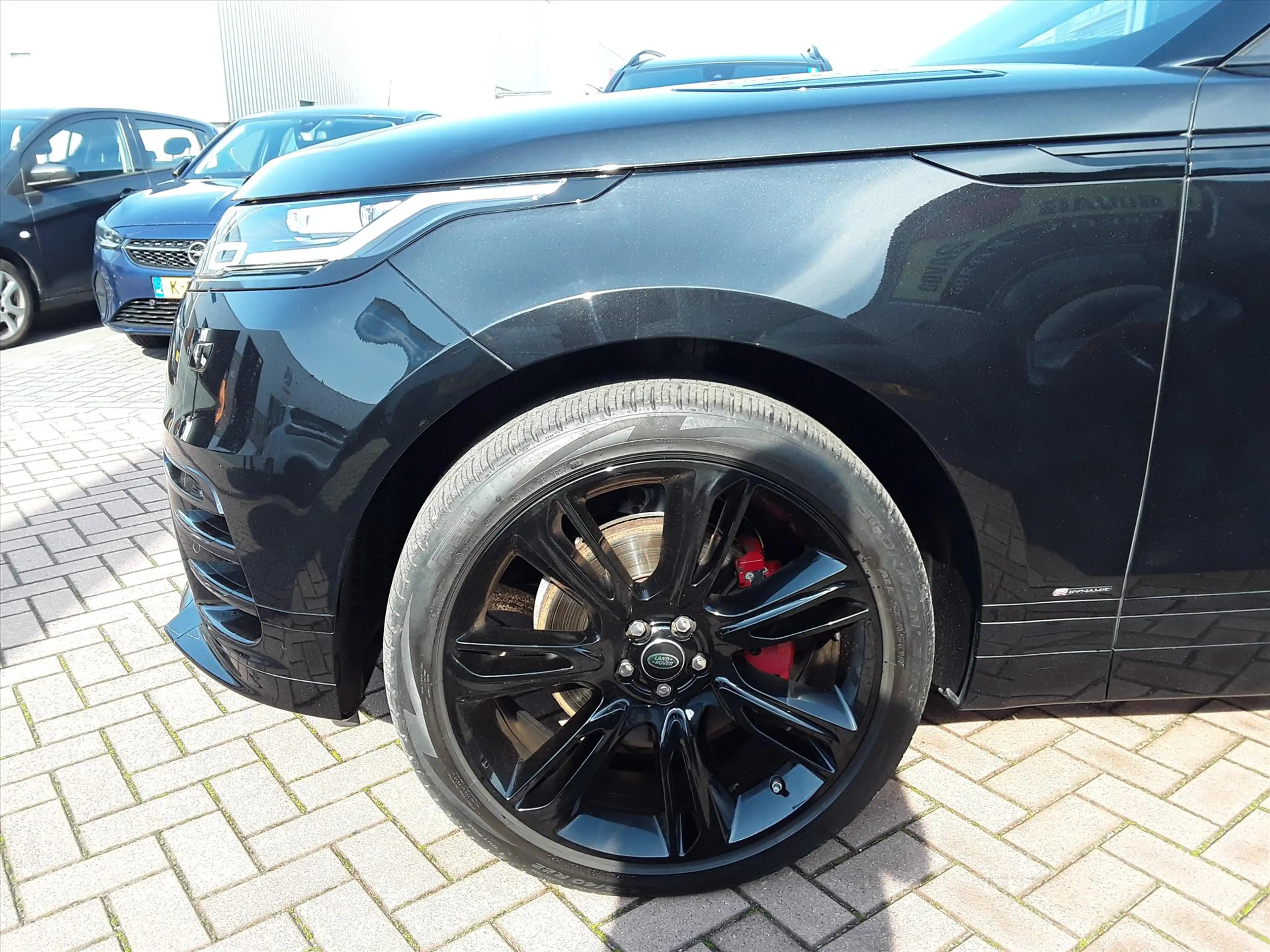 Land Rover Range Rover Velar 2.0 300pk AWD AUT R-Dynamic SE — photo 4