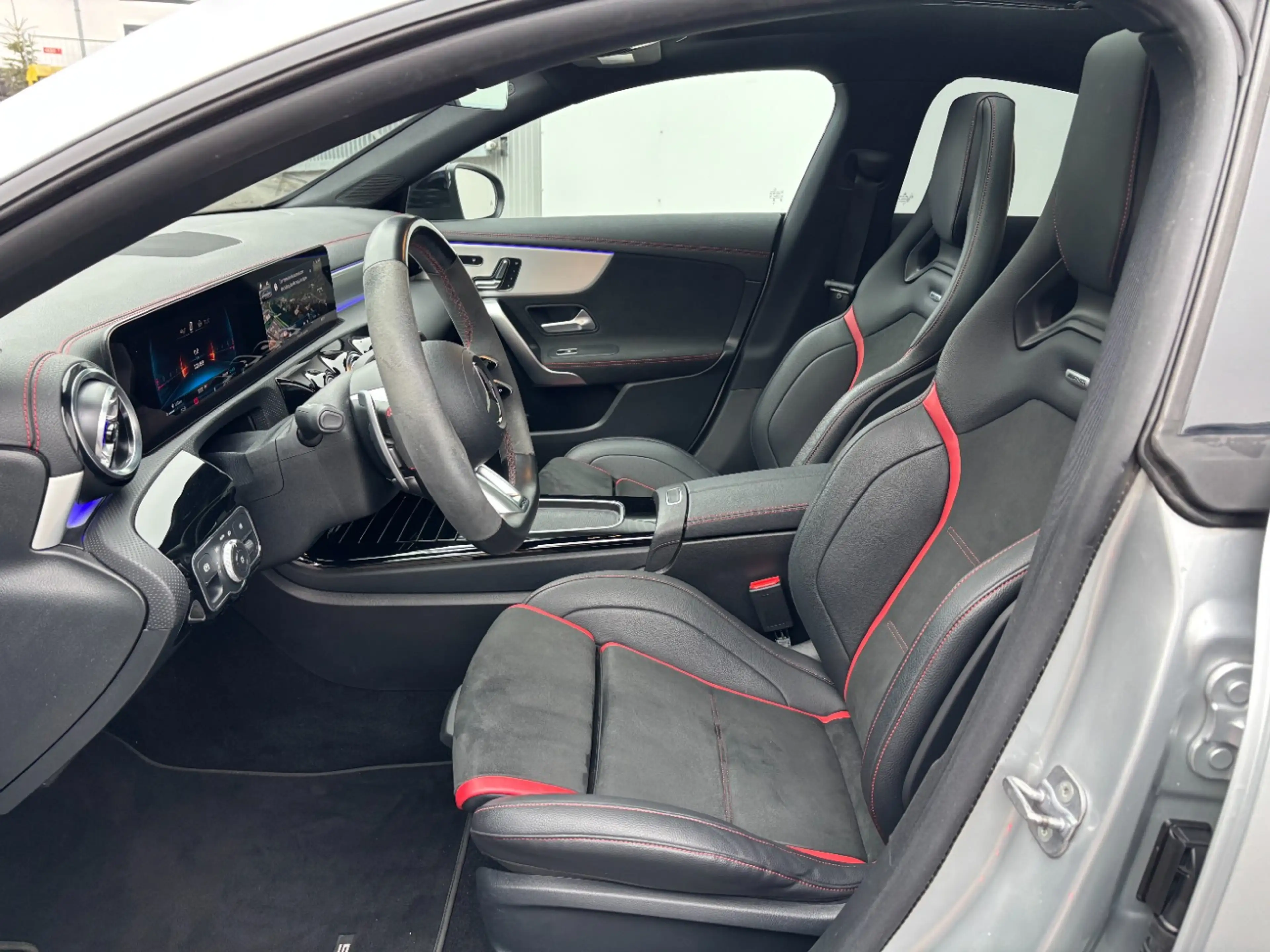 Mercedes-Benz CLA 35 AMG AMG CLA 35 4MATIC Coupé AMG Distr KeyGo — photo 8