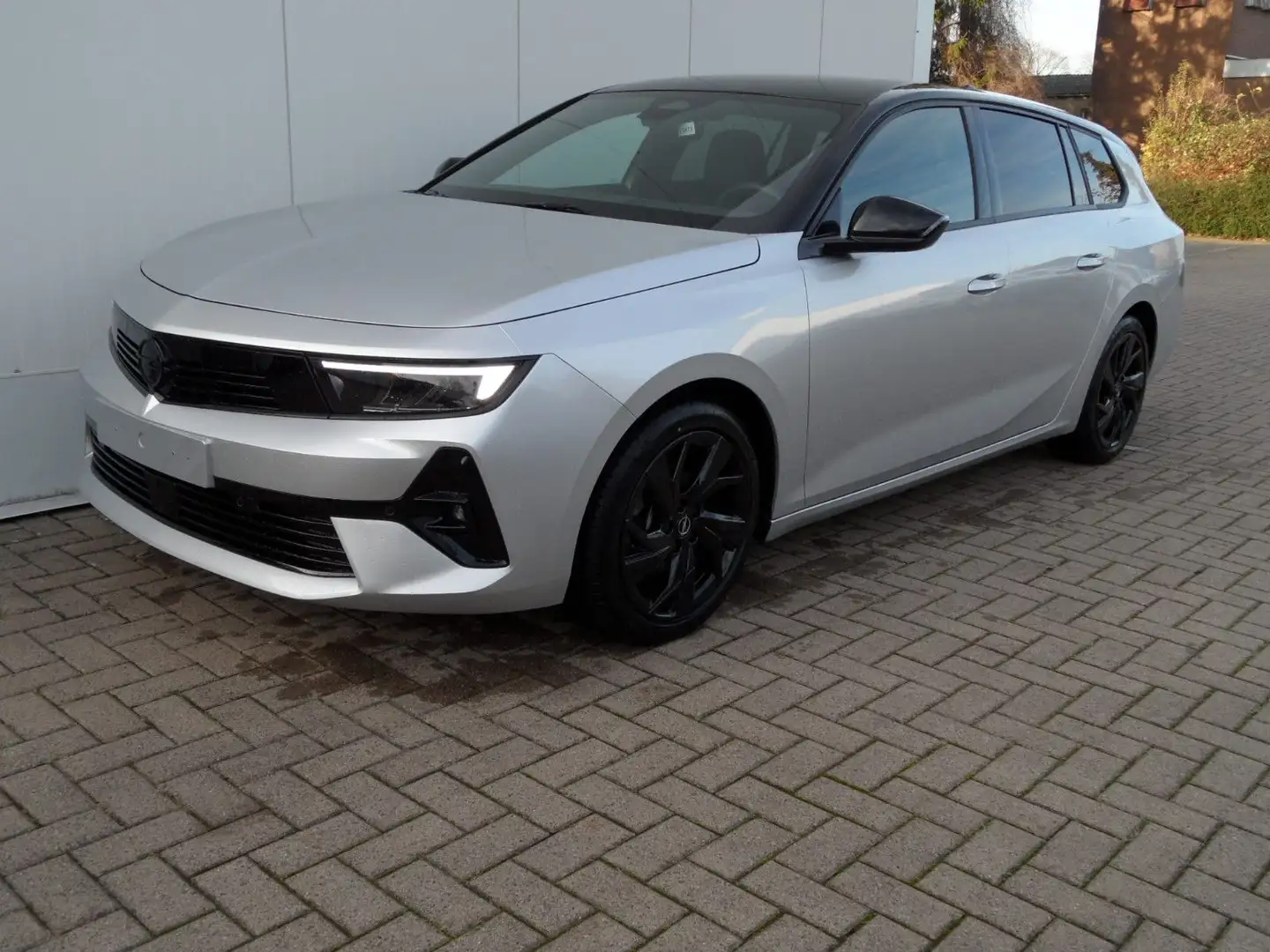 Opel Astra ST 1,2 GS-Line+360°-Kamera+Automatik+AHK Argento - 1