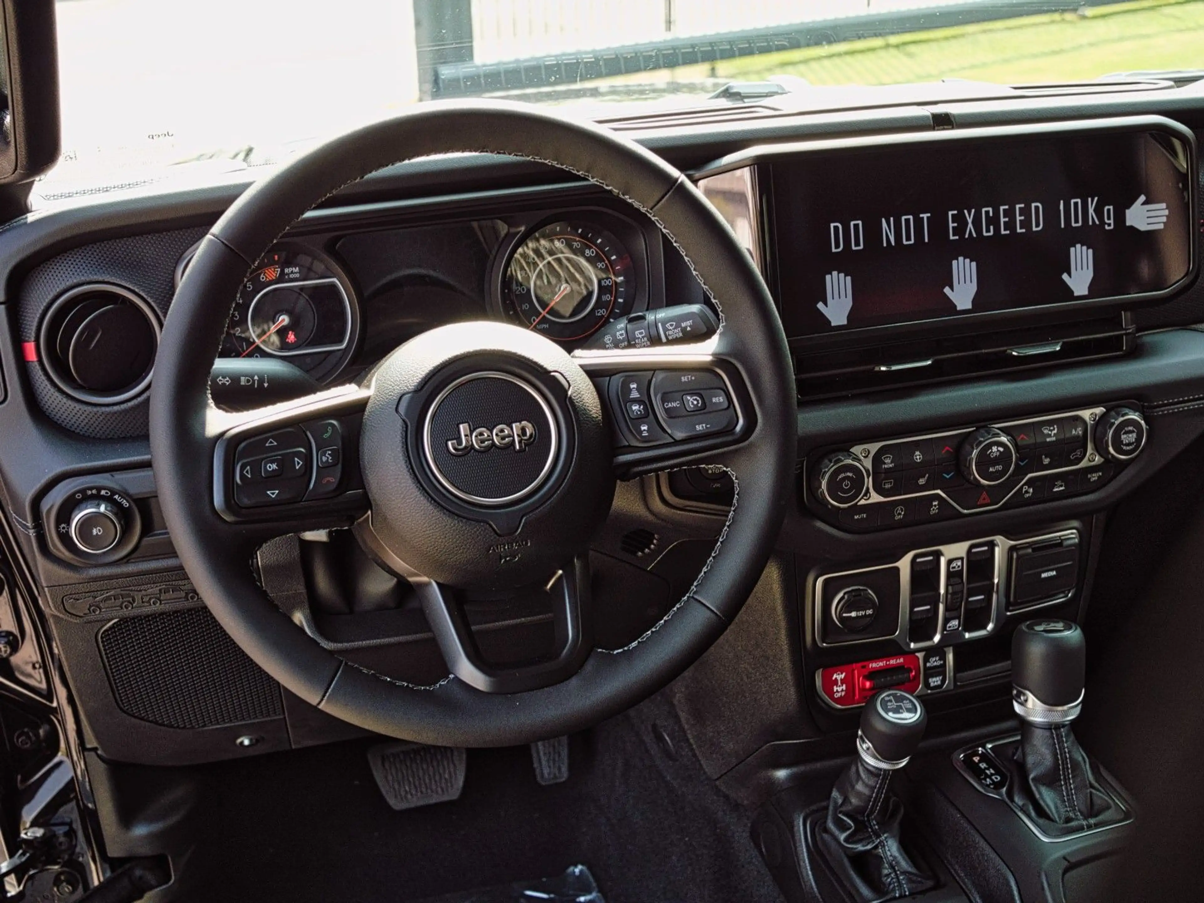 Jeep Wrangler Rubicon X 3.6 V6 Warn Wrench — photo 15