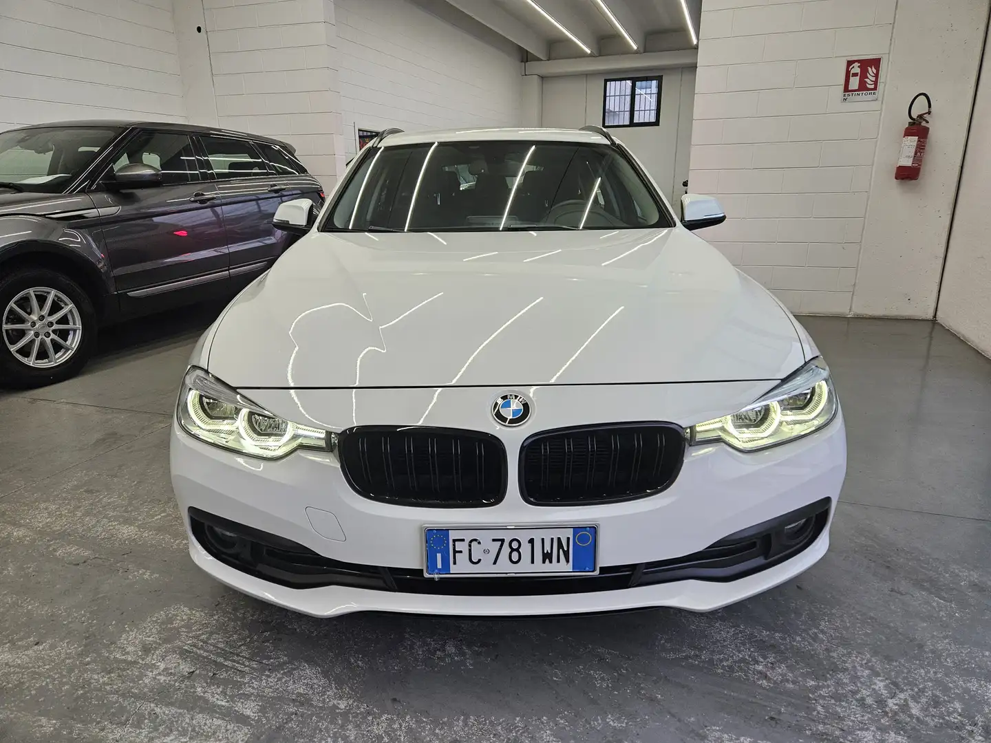 BMW 316 Serie 3 F31 2015 Touring 316d Touring Sport auto Blanc - 2