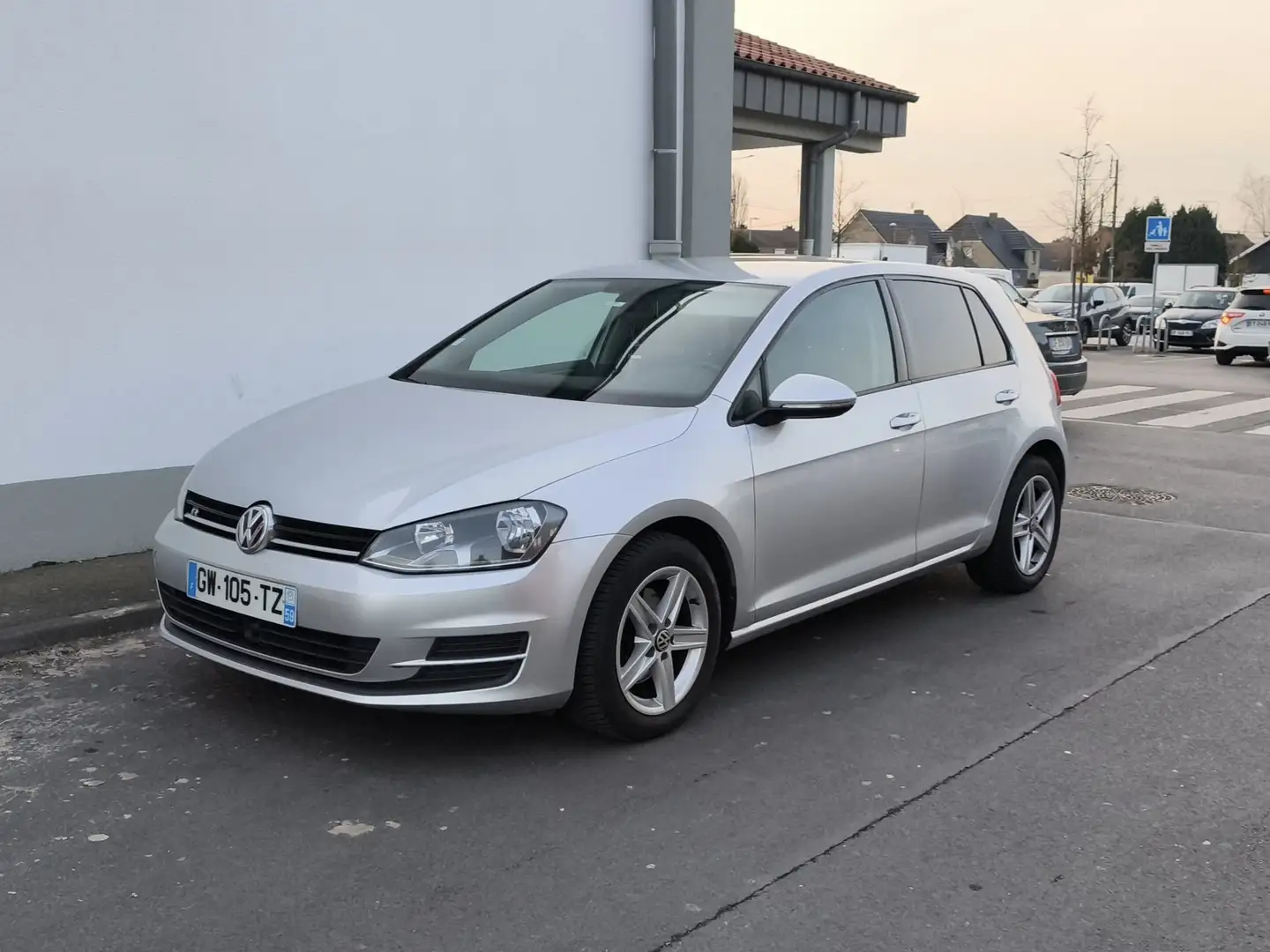 Volkswagen Golf 1.6 TDI 105 BlueMotion Technology FAP Confortline - 1