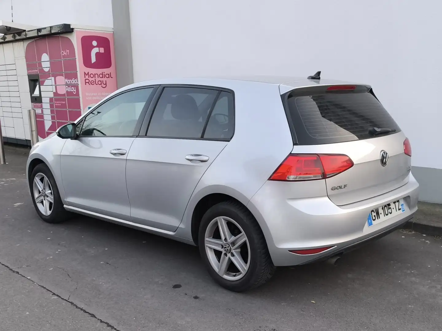 Volkswagen Golf 1.6 TDI 105 BlueMotion Technology FAP Confortline - 2