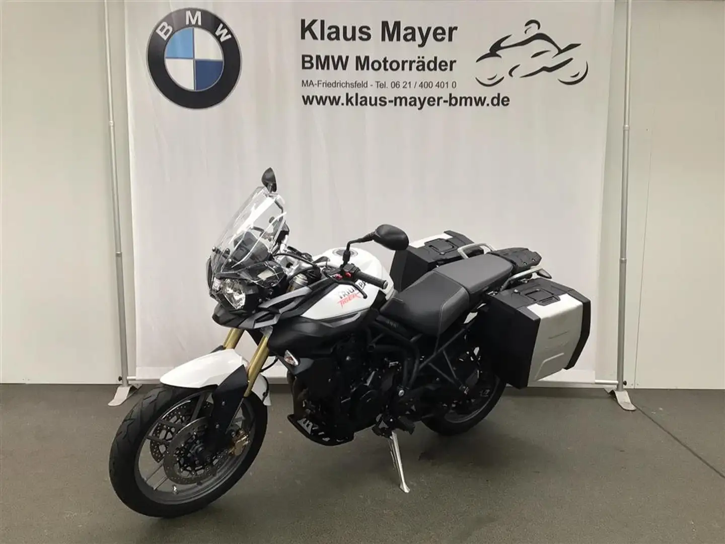 Triumph Tiger 800 0 - 1