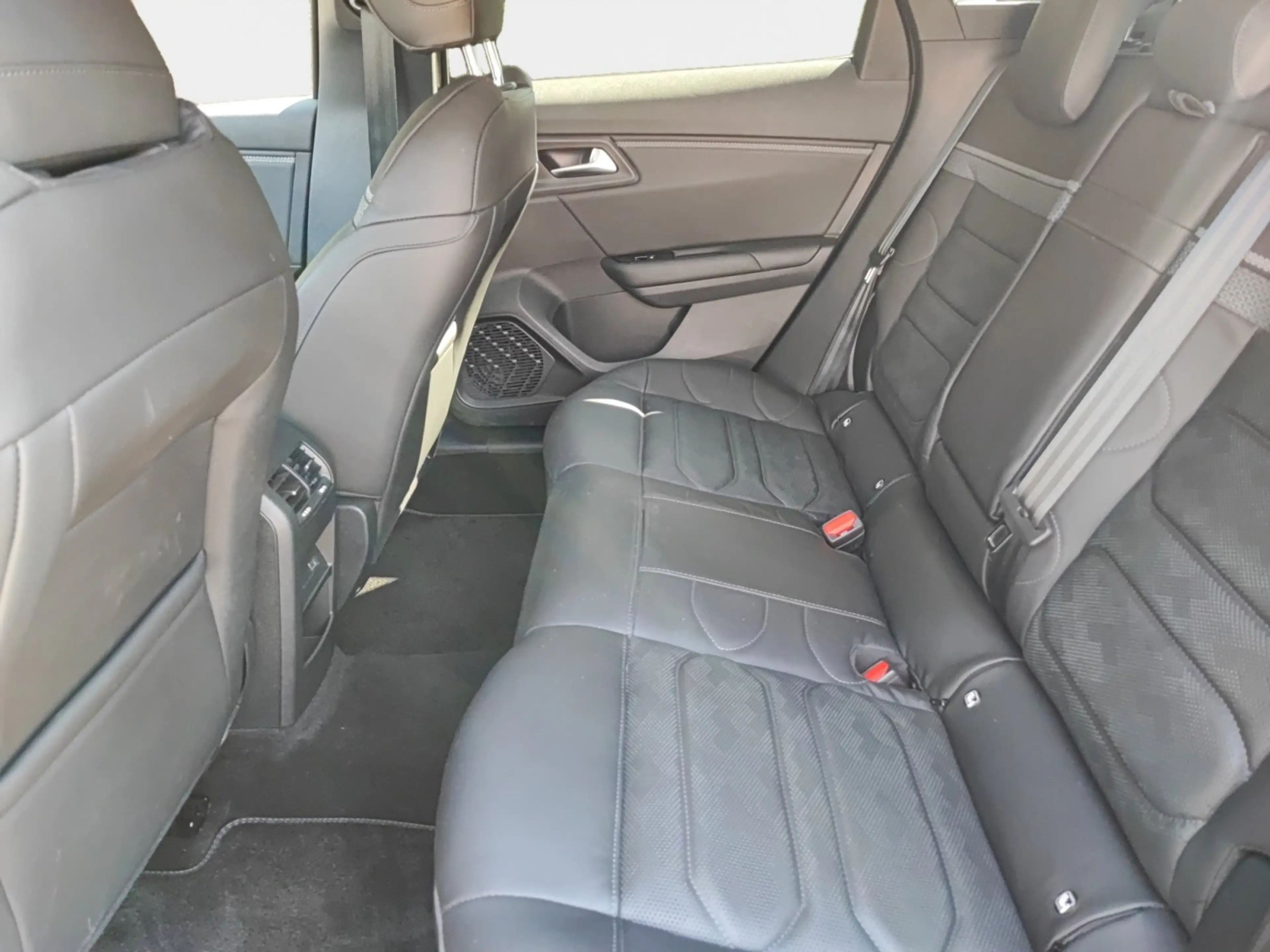 Citroen C5 X 1.6 225 S&S Shine AUT+Kamera+Navi+SHZ+HUD — photo 10