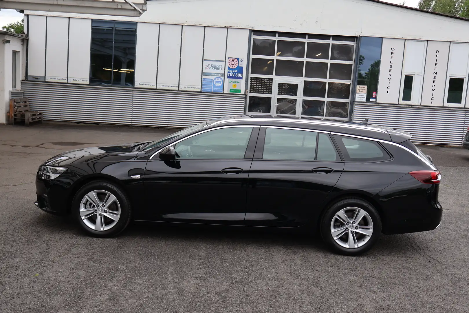 Opel Insignia ST 2.0 Turbo AT9 Elegance+NaviPro+ Schwarz - 2