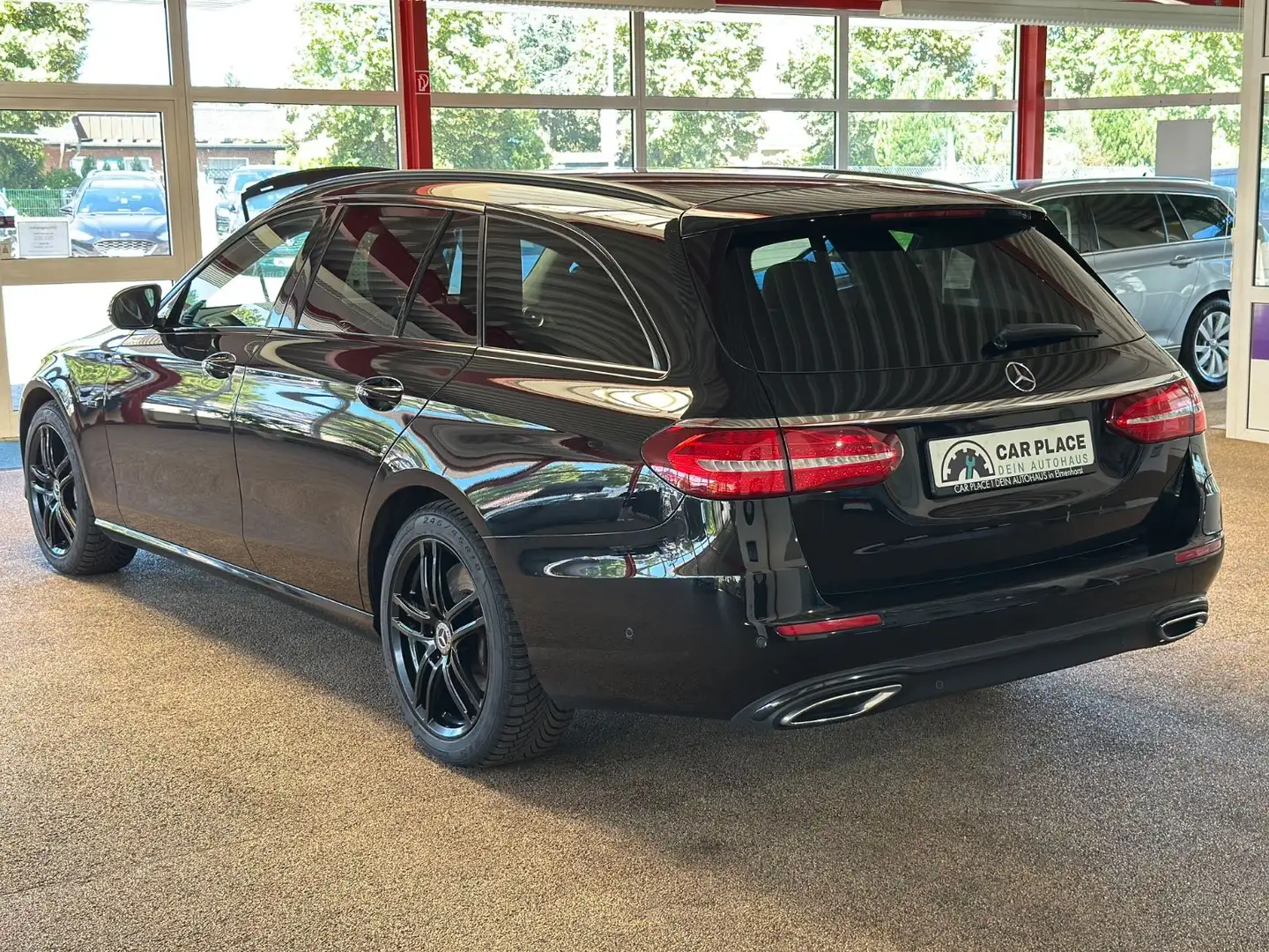 Mercedes-Benz E 300 E -Klasse T-Modell E 300 de Schwarz - 2