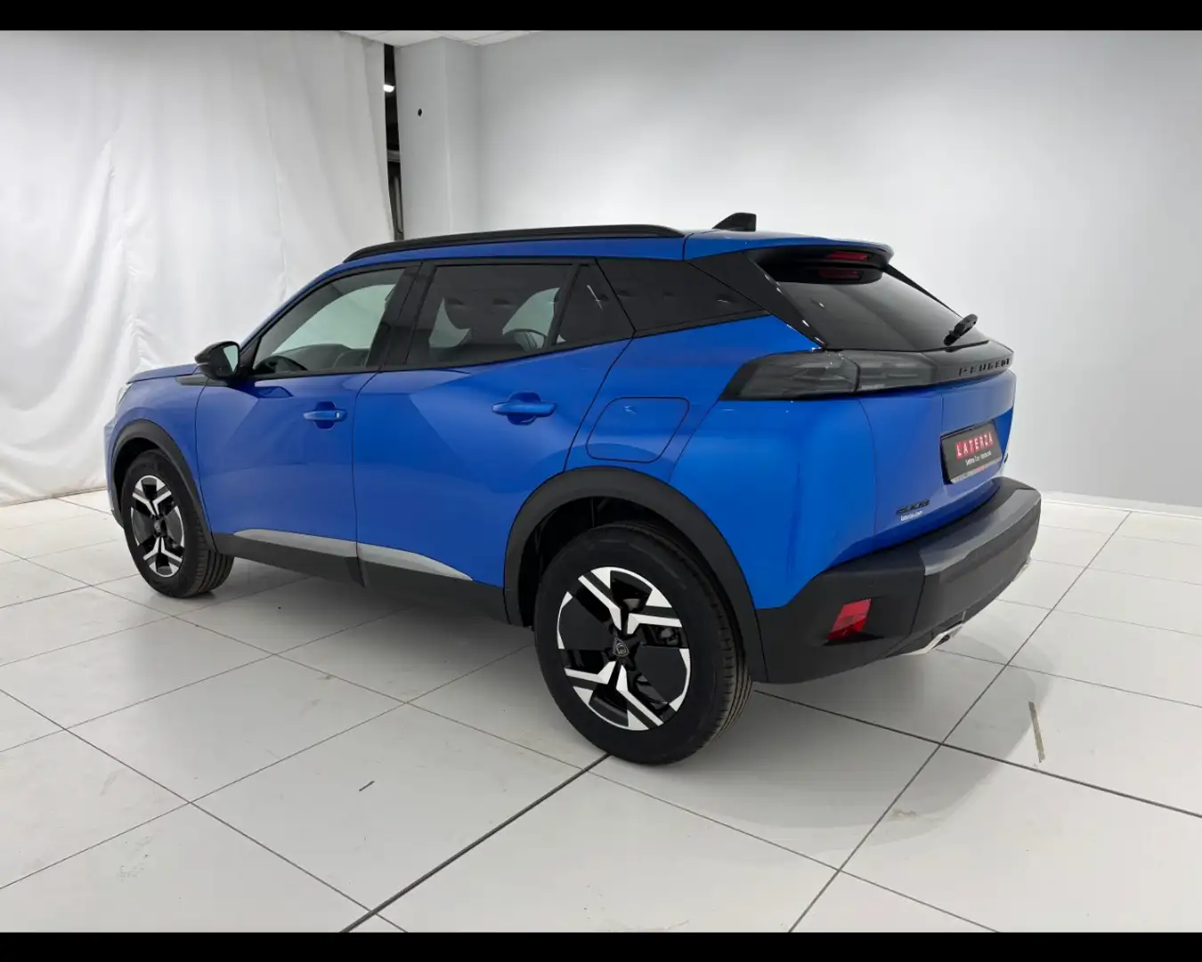 Peugeot 2008 1.2 Hybrid Allure Blau - 2