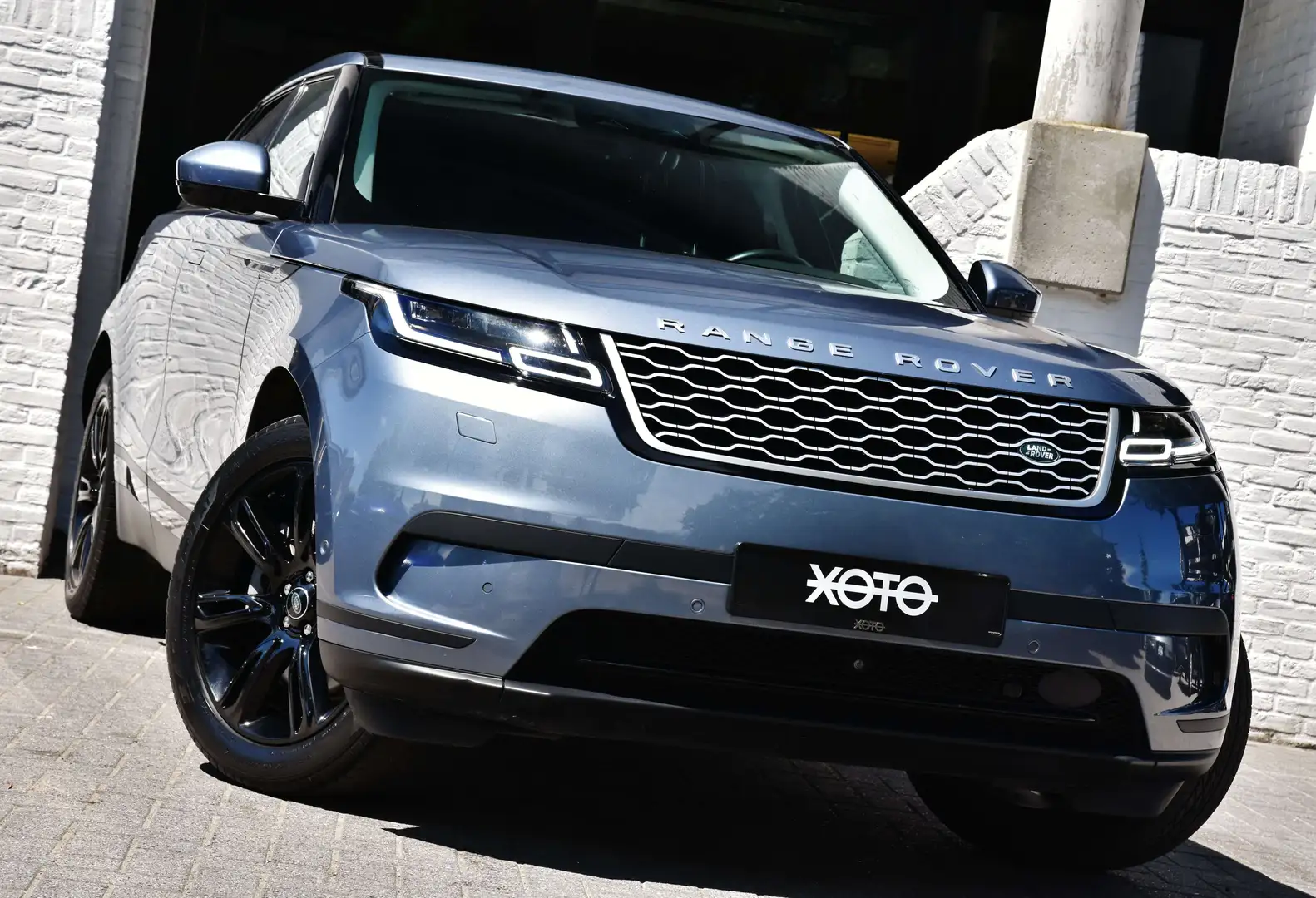 Land Rover Range Rover Velar D200 MHEV SE AUT. *VAT REFUNDABLE / LICHTE VRACHT* Gris - 2