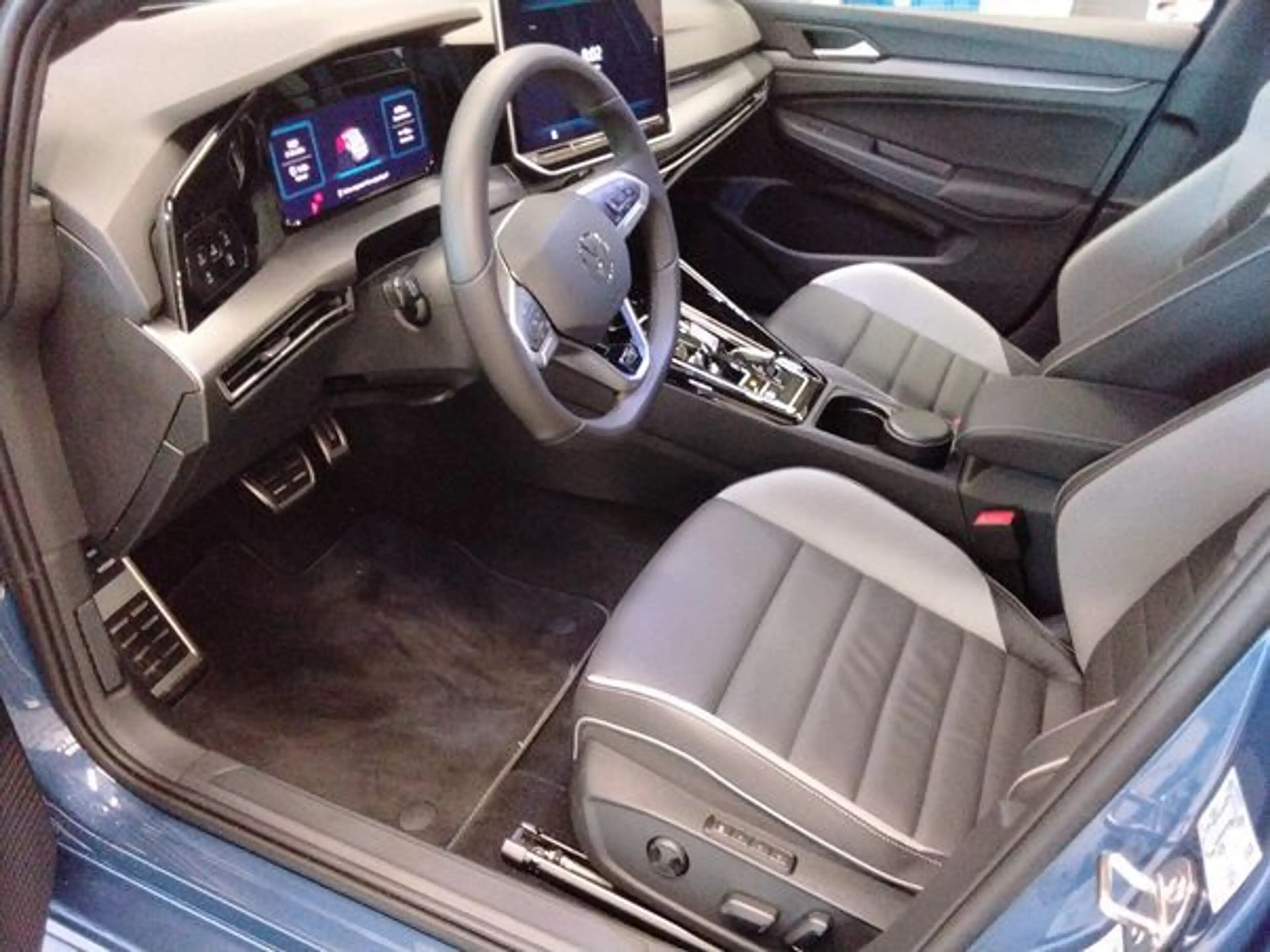Volkswagen Golf GTE 1.5 TSI DSG eHybrid AHK, DCC — photo 5