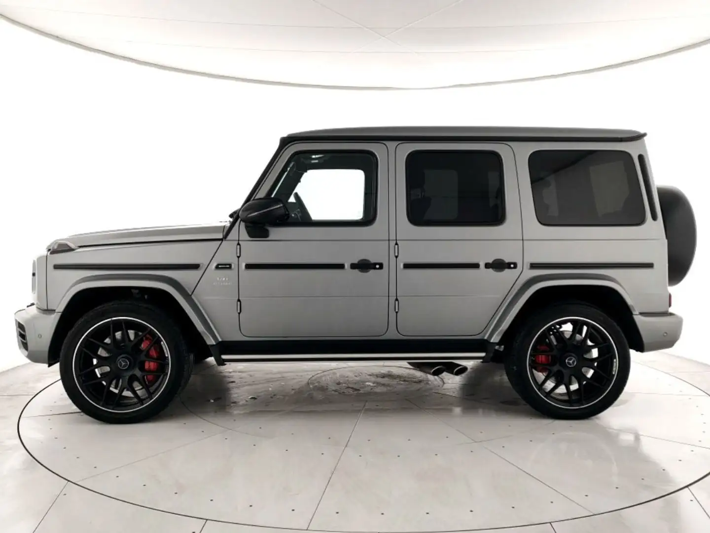 Mercedes-Benz G 63 AMG Premium Plus 585cv auto Gris - 2