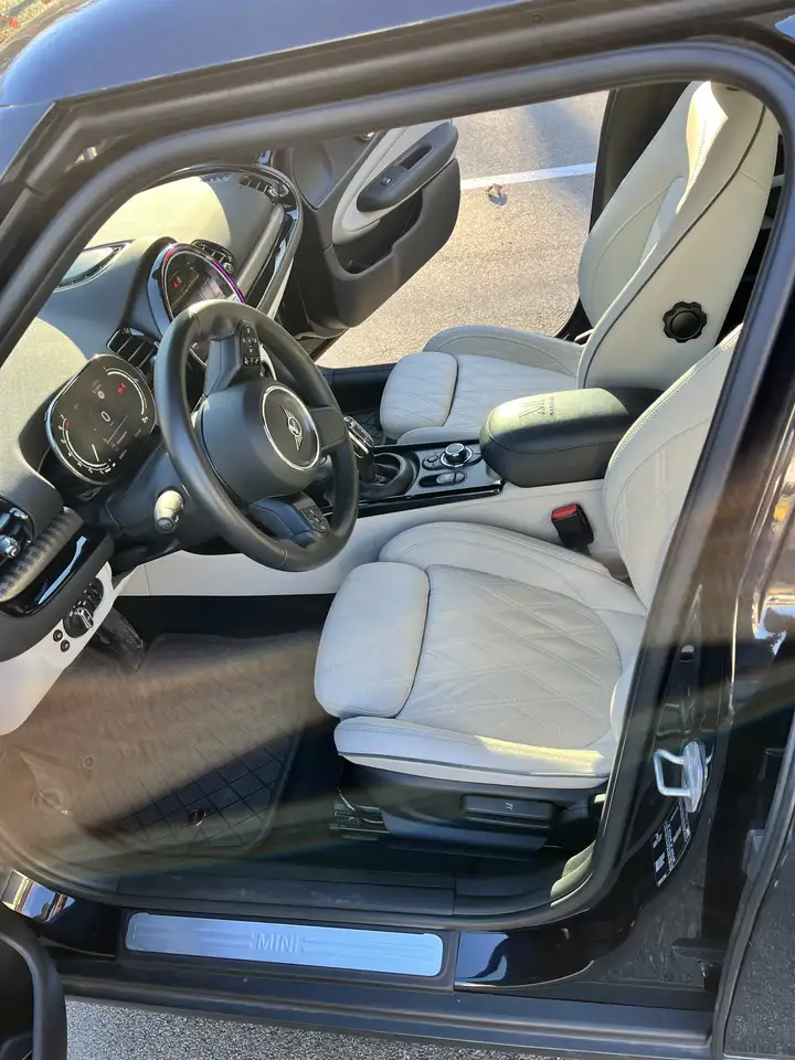 MINI Cooper Clubman