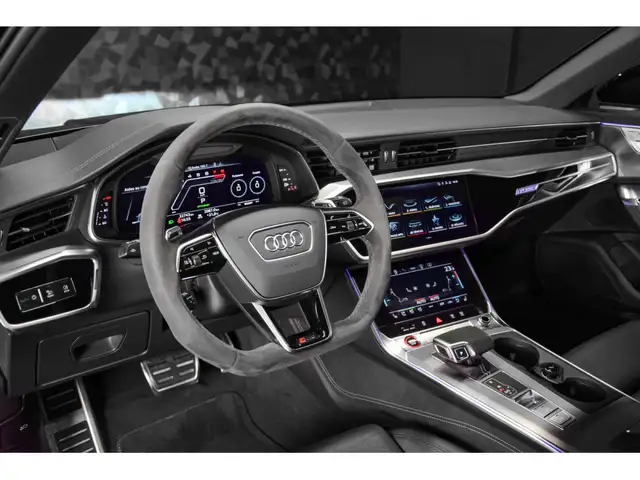 Audi RS6 view 8