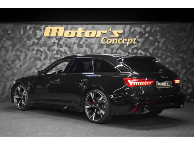 Audi RS6 view 7