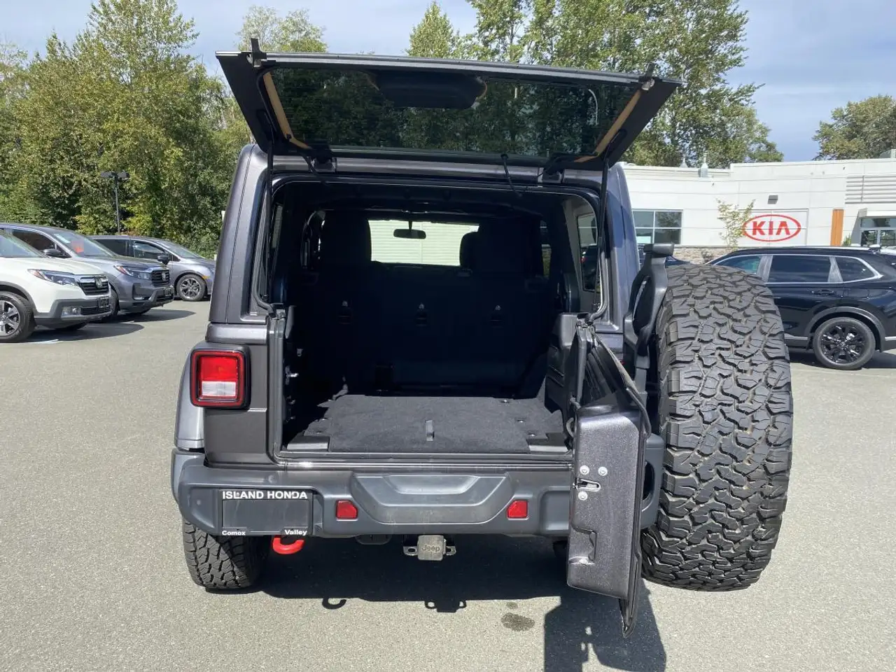 Jeep Wrangler снимка Jeep Wrangler