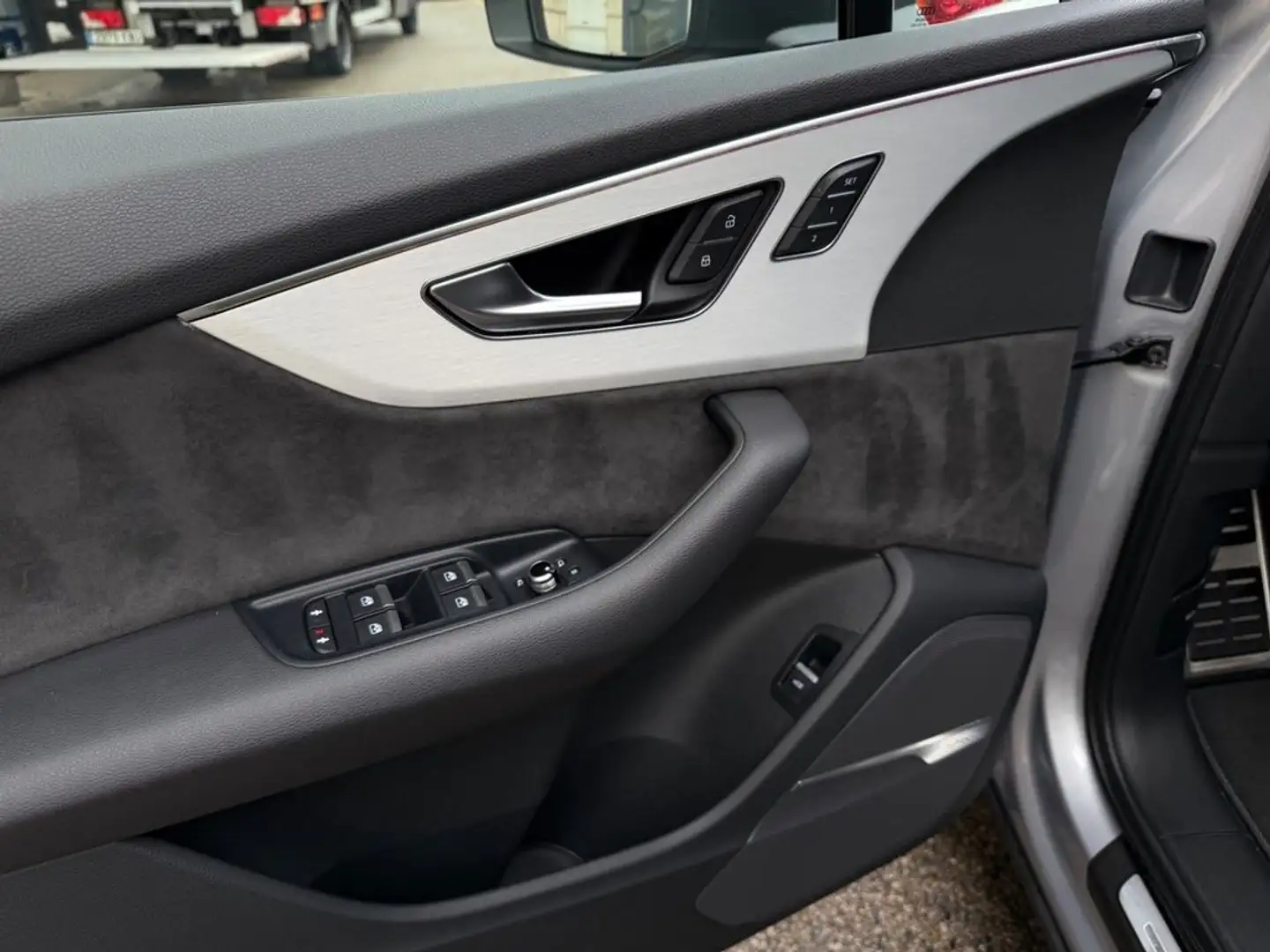 Audi SQ7 TDI quattro tiptronic Gris - 2
