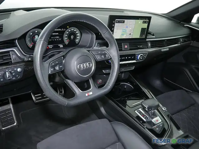 Audi S4 view 9