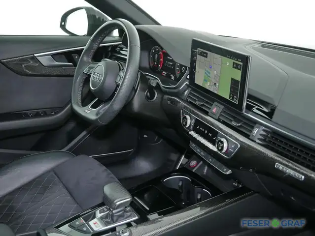 Audi S4 view 5