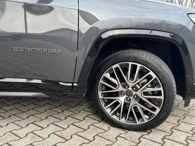 Jeep Compass view 10