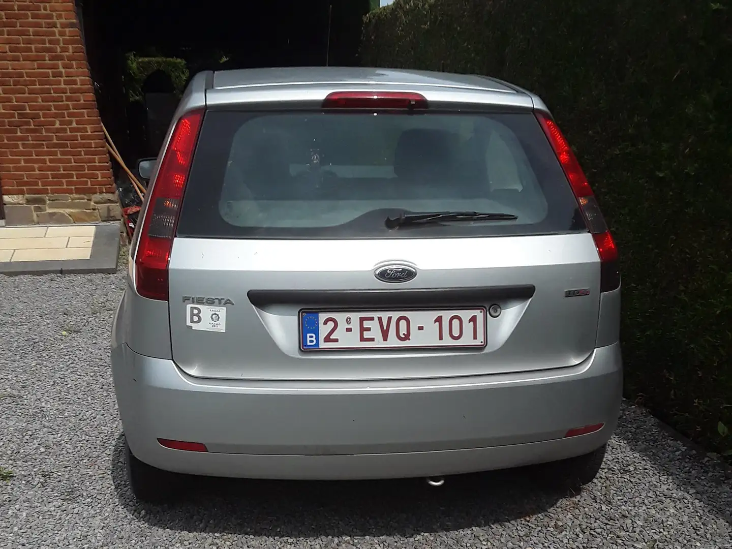 Ford Fiesta Fiesta 1.4 Turbo TDCi Ambiente Silber - 1