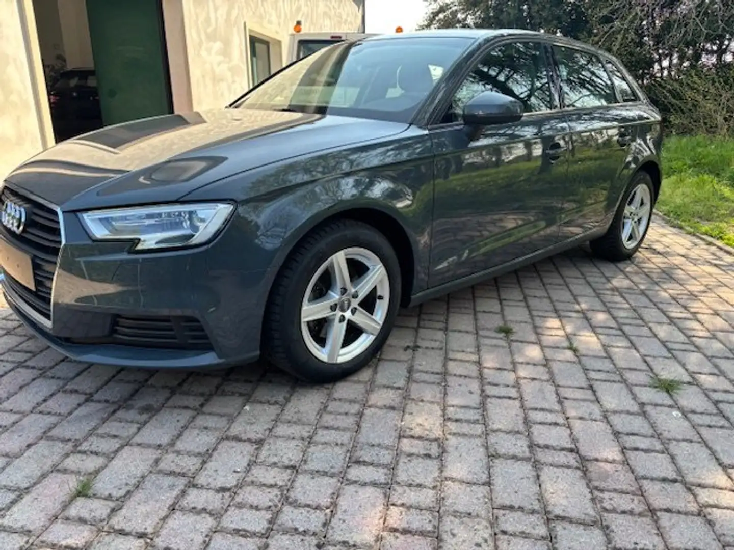Audi A3 Sportback 30 1.0 tfsi 116cv Grigio - 2