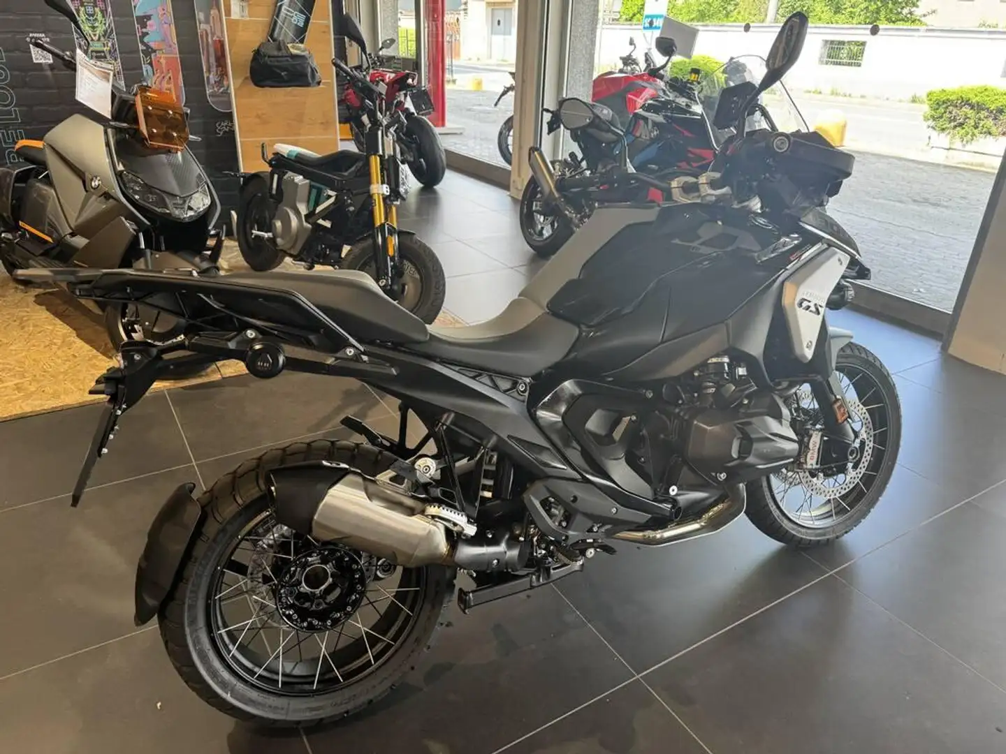 BMW R 1300 GS my25 Nero - 2