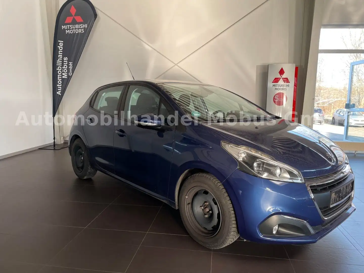 Peugeot 208 Active Blau - 1
