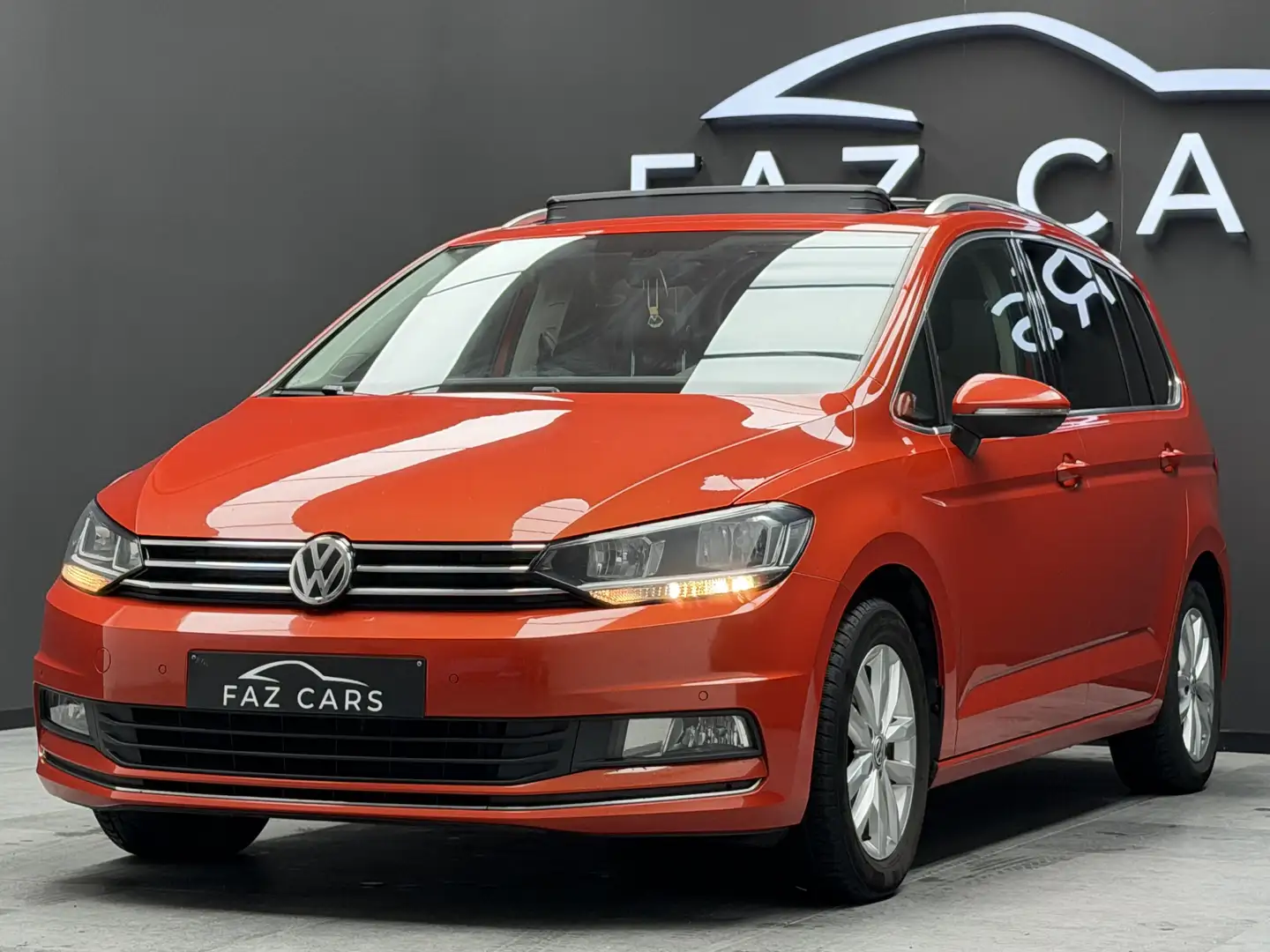Volkswagen Touran 1.6 TDi SCR Highline *1ER PROP + 7 PL. + GARANTIE* Orange - 2