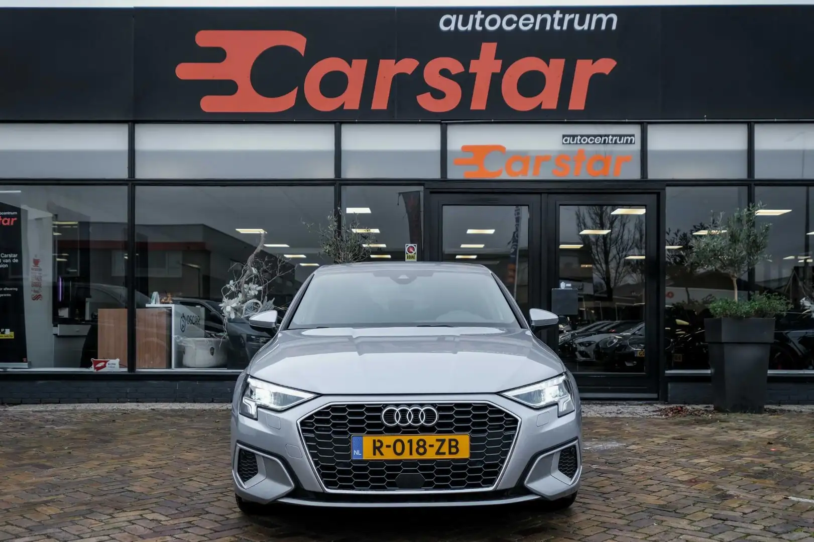 Audi A3 Limousine 30 TFSI Advanced edition|Navi|Cruise|Pdc Grijs - 2
