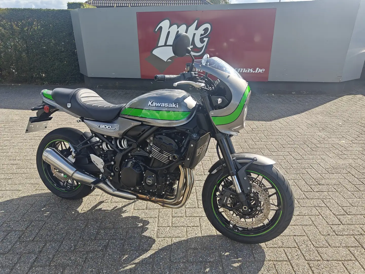 Kawasaki Z900RS Café Gris - 1