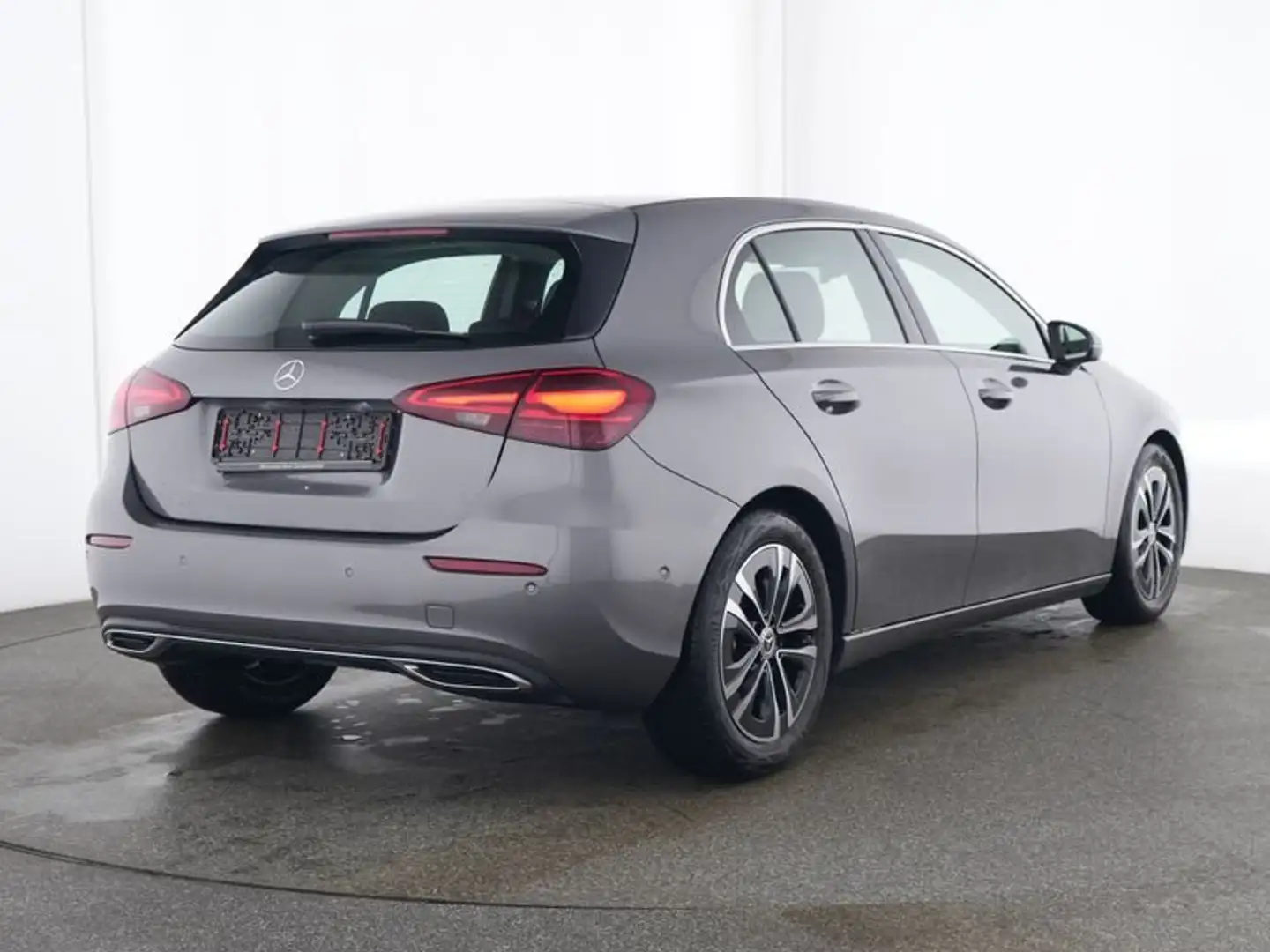 Mercedes-Benz A 180 Progressive ADVANCED+ANHÄNGERKUPPLUNG+KAME Gris - 2