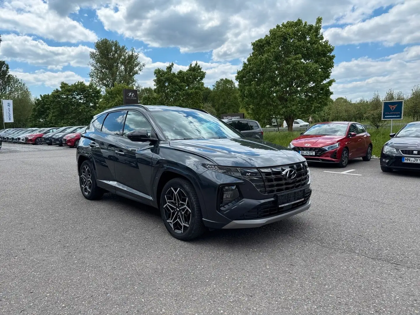 Hyundai TUCSON N Line Plug-In Hybrid 4WD 265PS + AHK Grau - 2