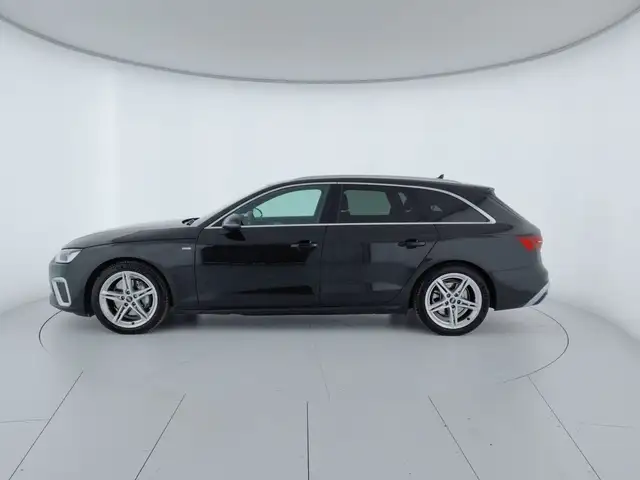 Audi A4 view 2