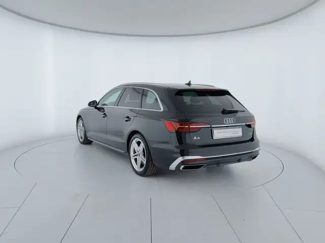 Audi A4 view 3